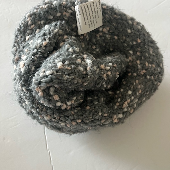 Unbranded chenille puff beanie hat OS - Picture 5 of 5